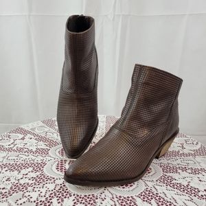 Journee Signature Brown Leather Ankle Booties Size 7.5